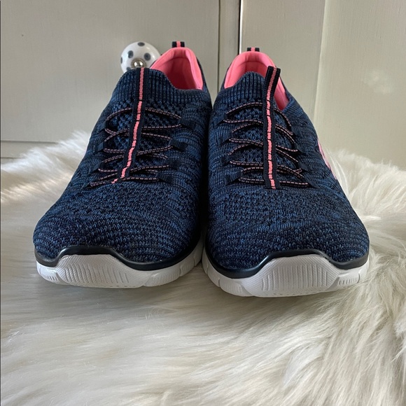 Skechers slip on Sneakers 9.5 - Picture 7 of 14